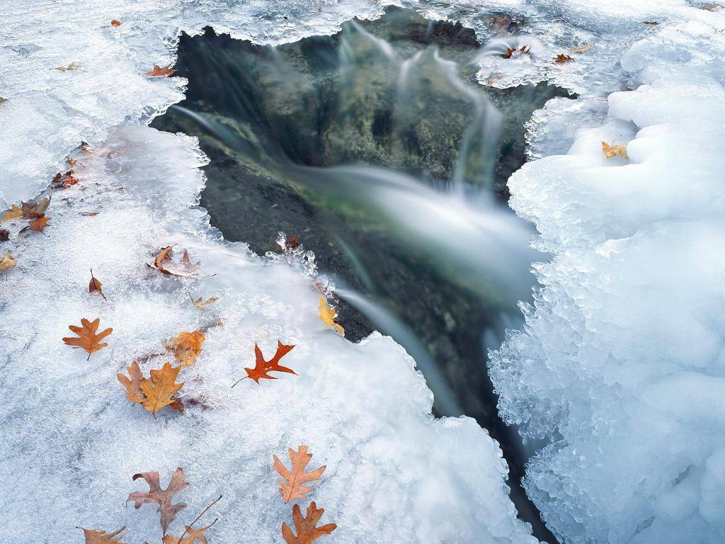 Ghiacci, acqua, congelata