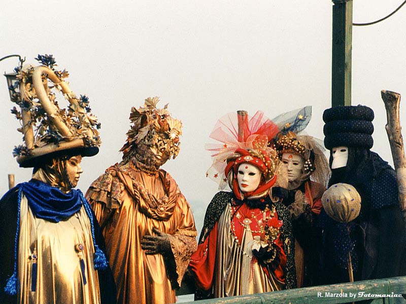 carnevale, ridere, scherzo, divertimento, divertirsi, baldoria, carri, maschere, frappe, castagnole, quaresima, ceneri, sfilate, cenone